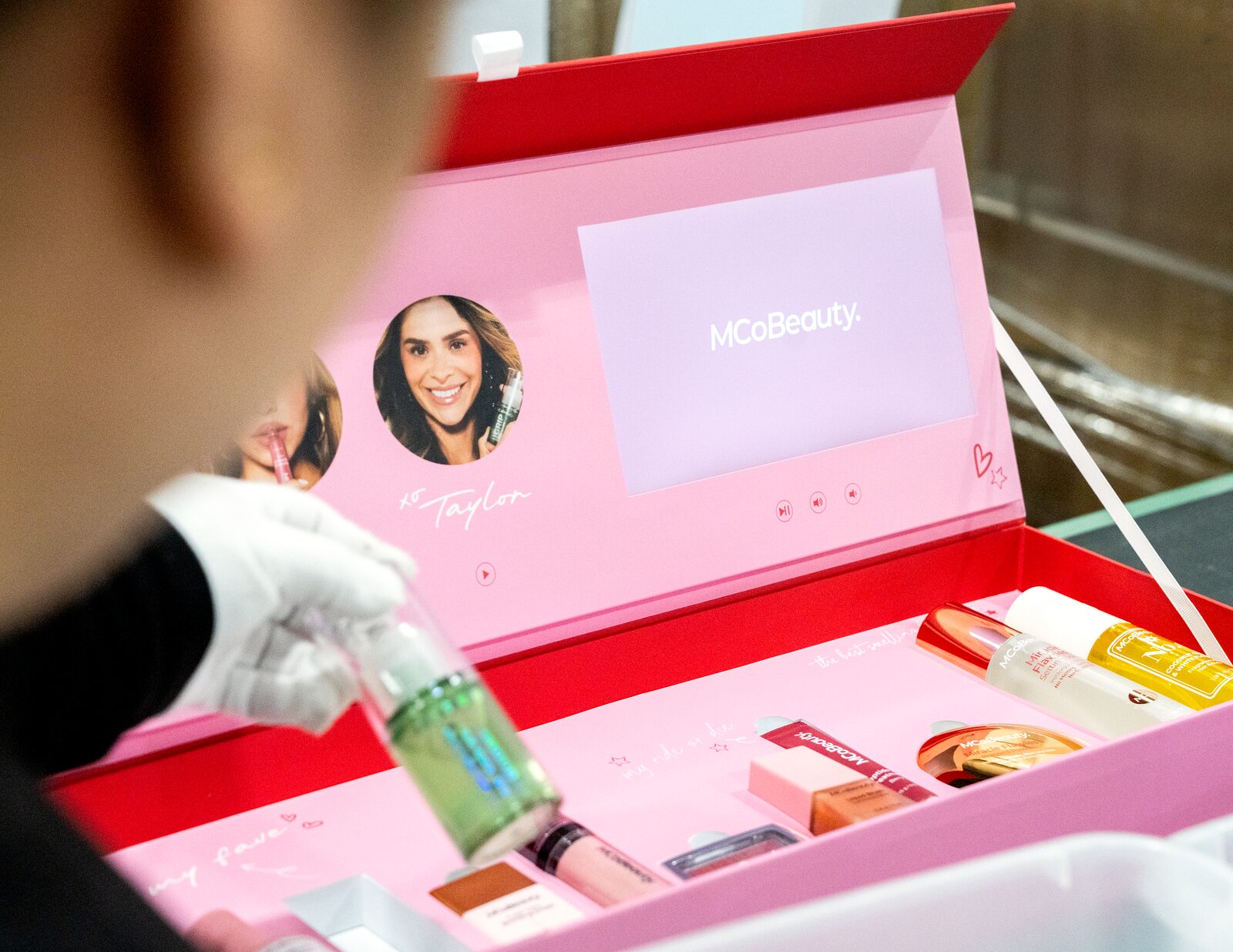 MCoBeauty fulfillment operation